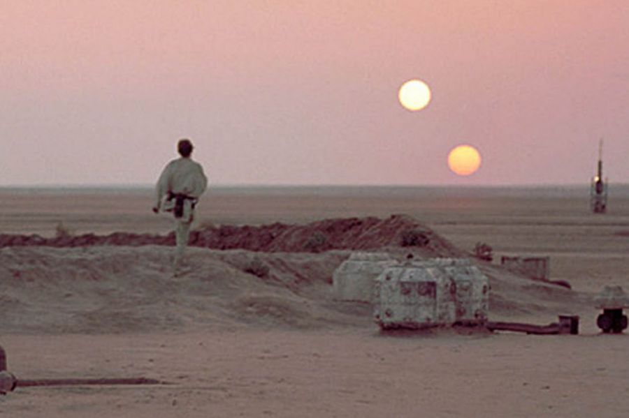 Luke Skywalker On His Home Planet Tatooine Pic Dm 977796053 153957 Jpg   Large 8d99a6f890e9021336db7844cf9d9a65 