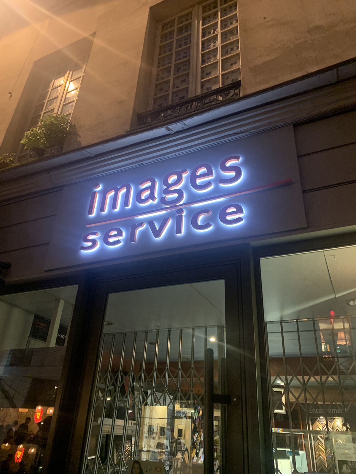 img_service_paris