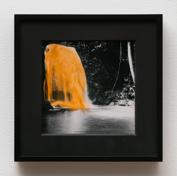 2018.10 Sable Elyse Smith: BOLO, Glittering, 2018 2018.10 Sable Elyse Smith: BOLO, Glittering, 2018