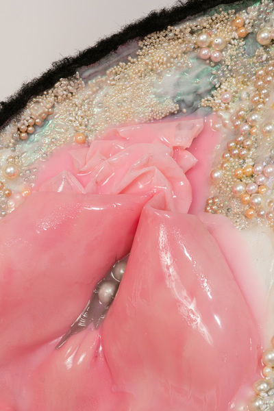 2019.04 Doreen Garner: She Is Risen, Epigenetic Nacre Noire (detail), 2019 2019.04 Doreen Garner: She Is Risen, Epigenetic Nacre Noire (detail), 2019