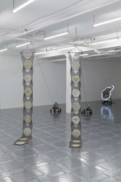 2019.09 Elaine Cameron-Weir: strings that show the wind, strings that show the wind, 2019 2019.09 Elaine Cameron-Weir: strings that show the wind, strings that show the wind, 2019
