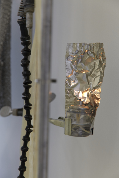 2019.09 Elaine Cameron-Weir: strings that show the wind, we all go to work by proxy but it dreams of wires and it was setting the sun it thought it had lost everything but then it found you instead and woke up laughing (detail), 2019 2019.09 Elaine Cameron-Weir: strings that show the wind, we all go to work by proxy but it dreams of wires and it was setting the sun it thought it had lost everything but then it found you instead and woke up laughing (detail), 2019